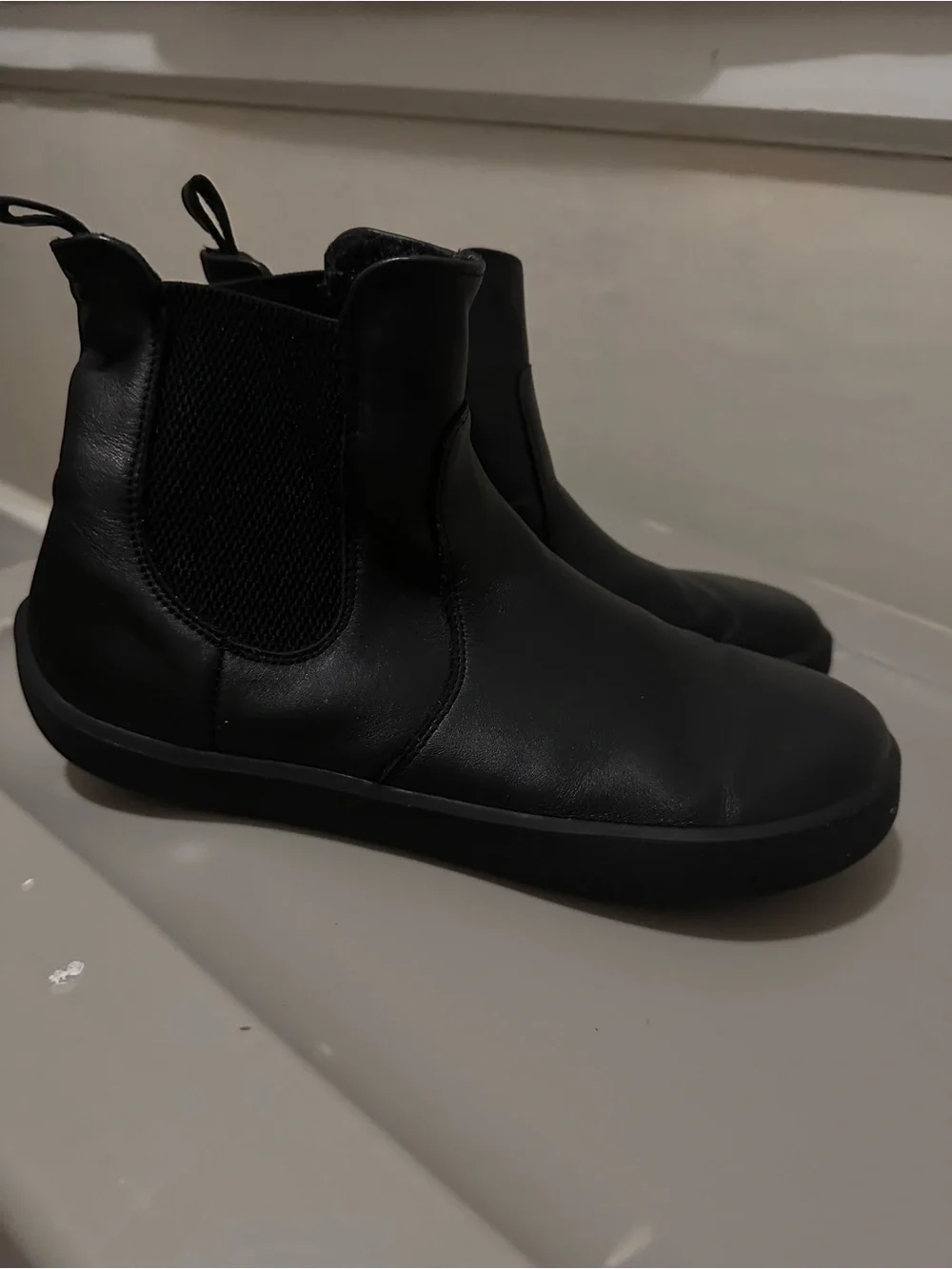 Women's barefoot Black Chelsea Winter Boots - Sleek Slip-On Comfort